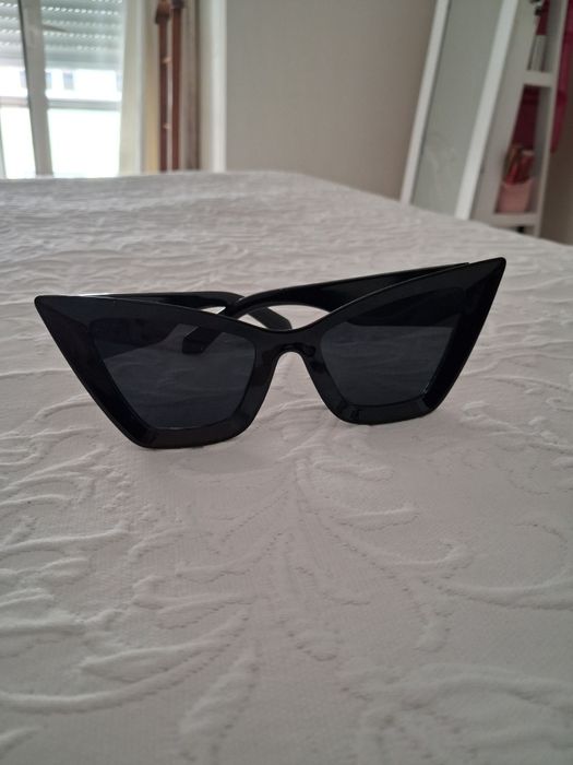 Óculos de sol cat eye. Nunca usados