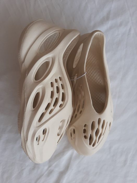 Yeezy Foam varios tamanhos