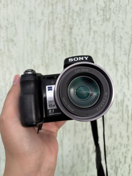 Цифровий фотоапарат Sony Cyber-shot DSC-H7