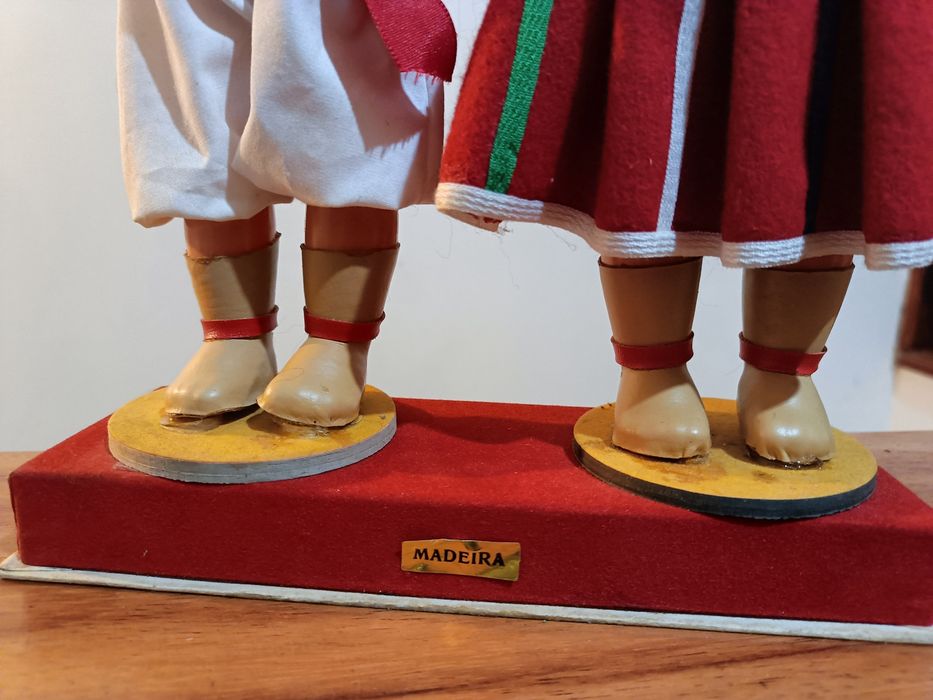 Casal de bonecos da Madeira antigos