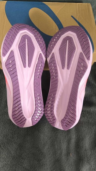 Asics Novablast 39