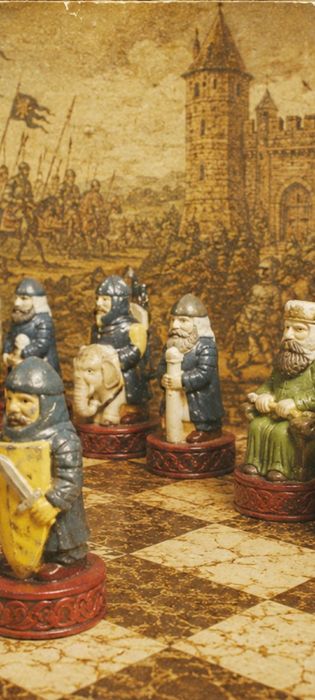 Jogo Xadrez Afonso X Medieval 32 peças tabuleiro e caixa arrumação