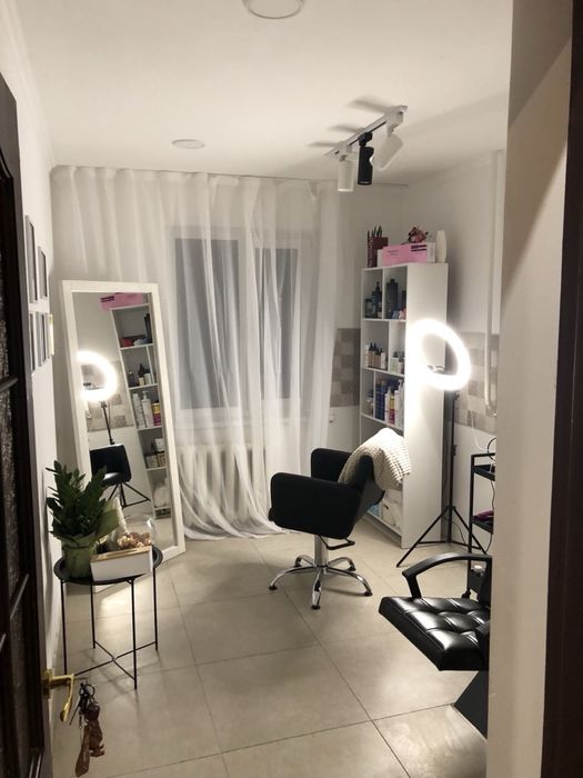 = 3-кімнатна квартира з окремим входом і власною лаунж-зоною! =