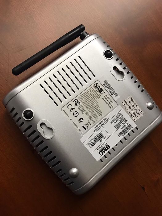 Router SMC Networks 54 Mbps 4 Portas