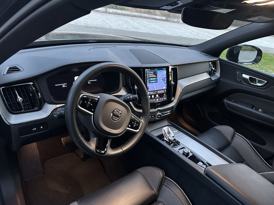 Volvo XC60 T6 PHEV Black Edition AWD 350cv – Venda ou Cedência de Renting (731€/mês)