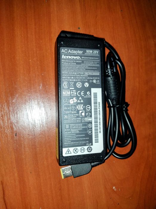 Блок живлення для ноутбука lenovo 90W/20V