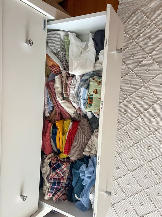 Comoda Micuna modelo “Princesa Anastasia” com cristais Swarovski