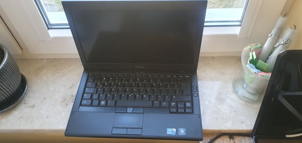 Dell latitude E4310 ładny stan + torba