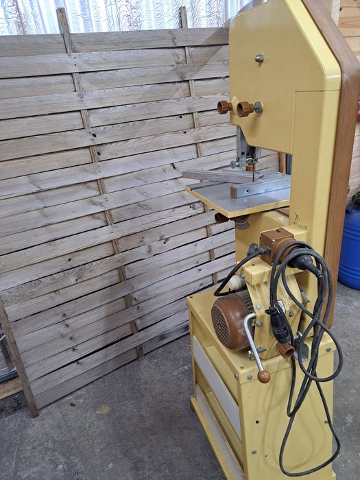 Piła taśmowa, banzega