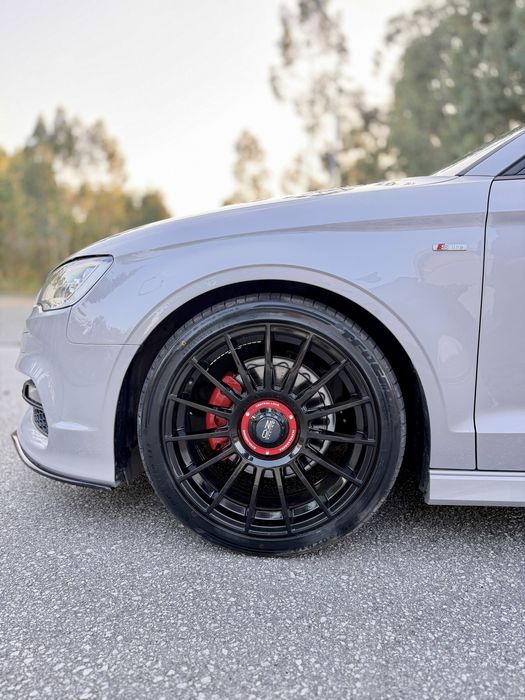 Audi A3 Limousine 1.6 TDI S-LINE kit RS3