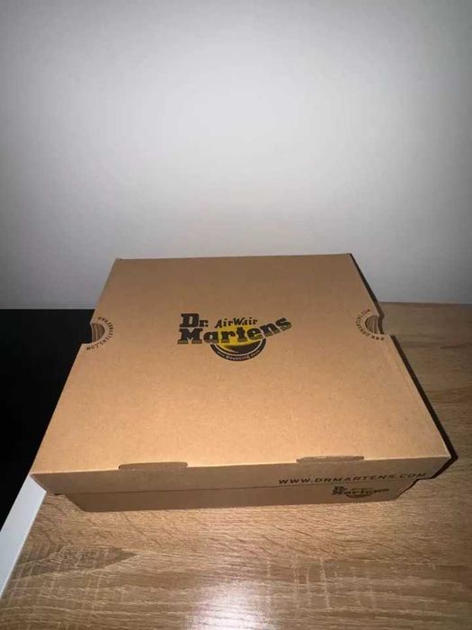 Продам черевики Dr Martens чорні зимові