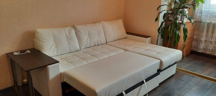 2 кім. Район 12 школа. Ціна доби. Погодинно, подобово.