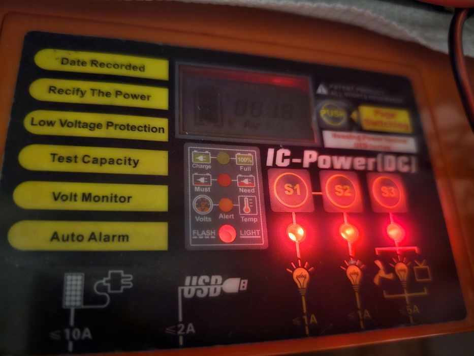 гелевый аккумулятор Weekender с дисплеем, контроллером и LVD