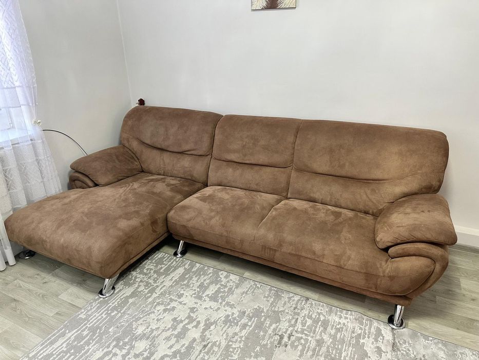 Продам кутовий диван в гарному стані