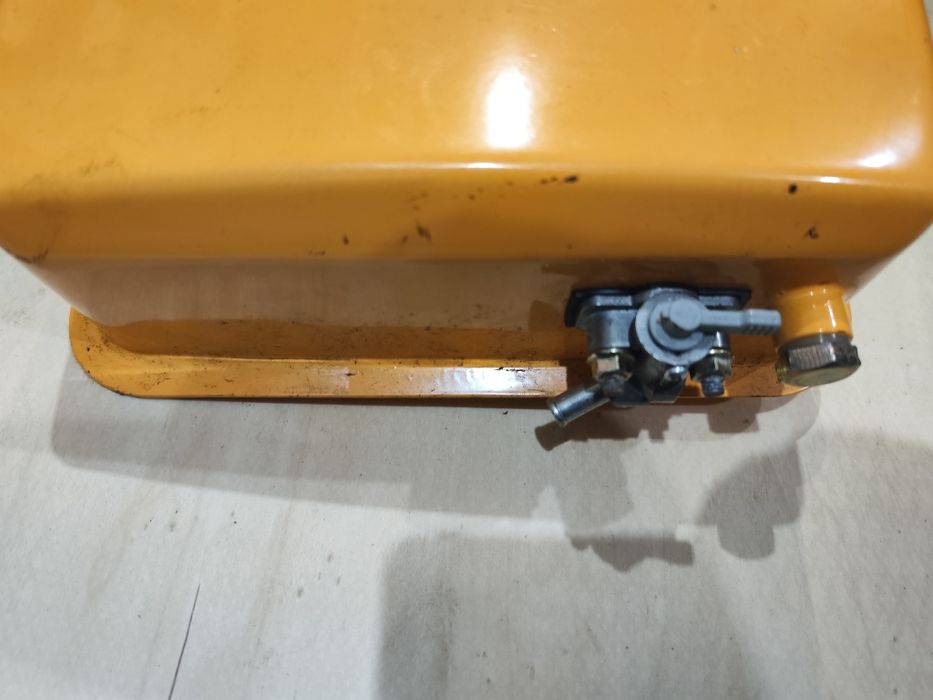 Бак на дизельний мотоблок та чаша стартера