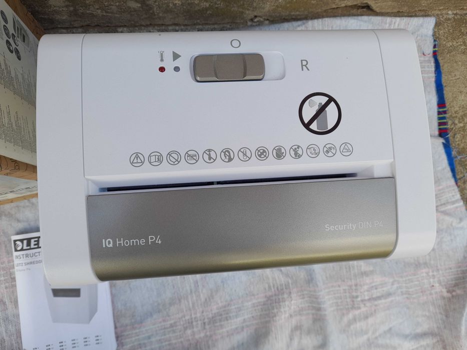 Niszczarka LEITZ IQ Home P4
