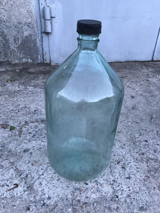 Бутли стеклянные 20л,10л,5л