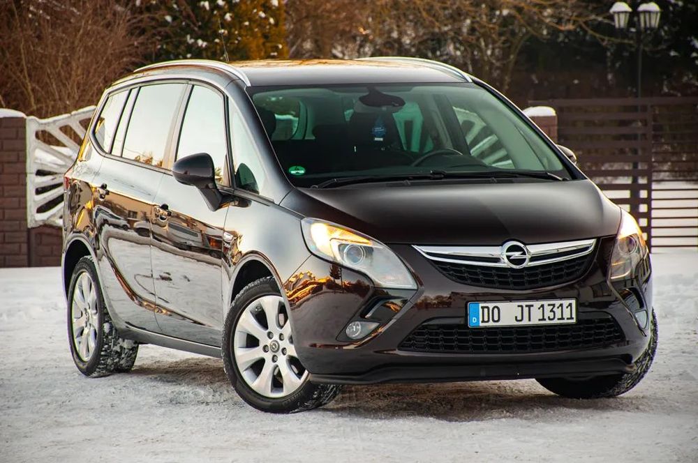 Opel Zafira C Active 1.4T(140km)Klimatronic_GrzanaKierownica_2xPDC Tempomat
