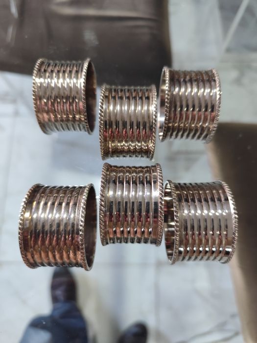 Argolas (6) para guardanapos em metal prateado