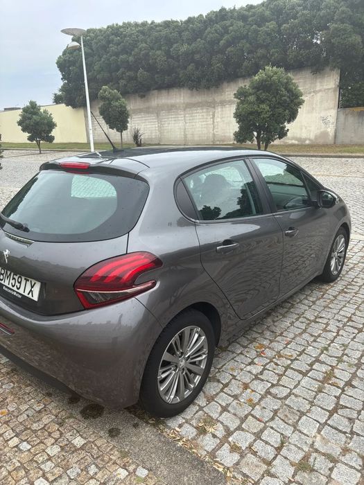 Peugeot 208 PureTech 82 Start & Stop Active