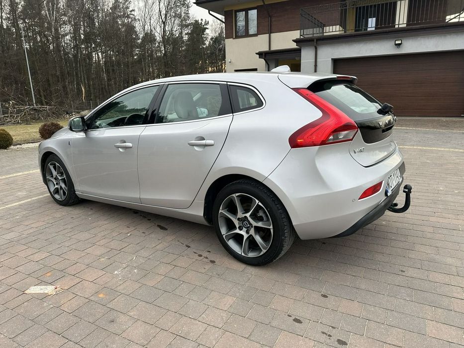 Volvo V40