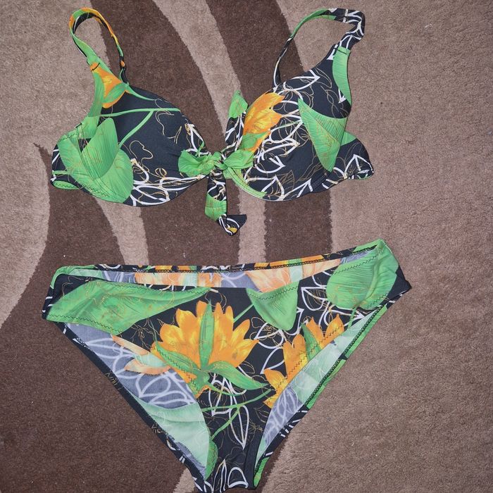 Купальник Купальнік роздільний 50-52р.