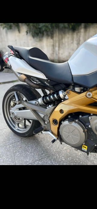Aprilia Shiver 750 edição rara