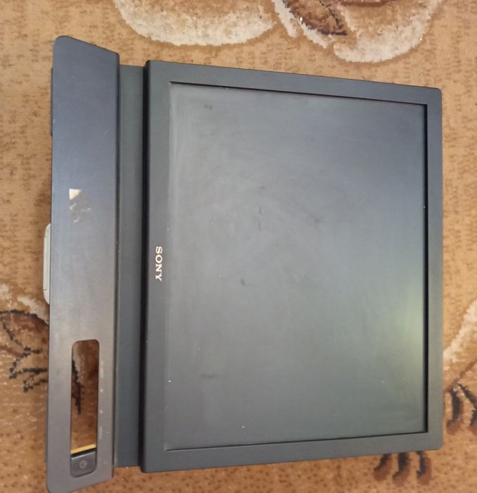 Монітор SONY : SDM-E96D