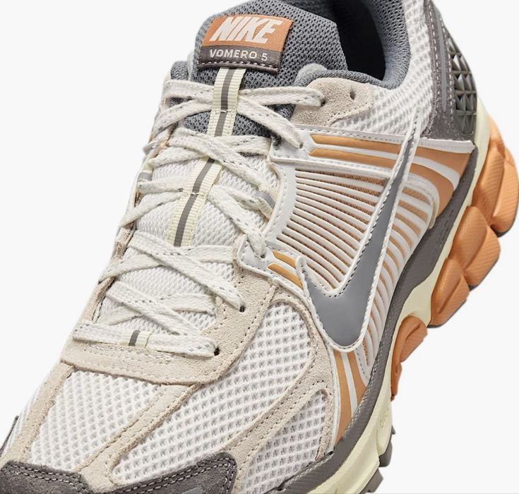 Оригінал 100% Кросівки Nike Zoom Vomero 5 (27см, 28см,28,5см)