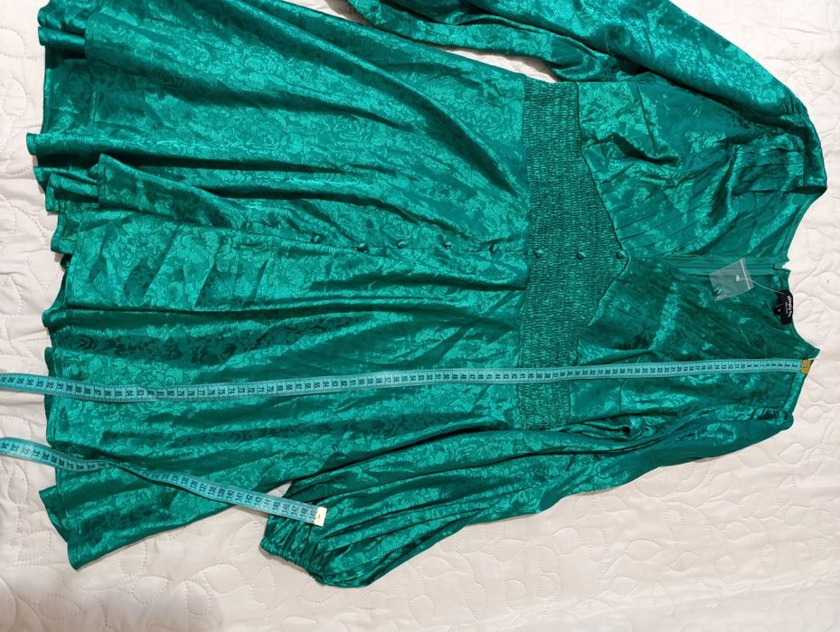 Плаття зелене нове