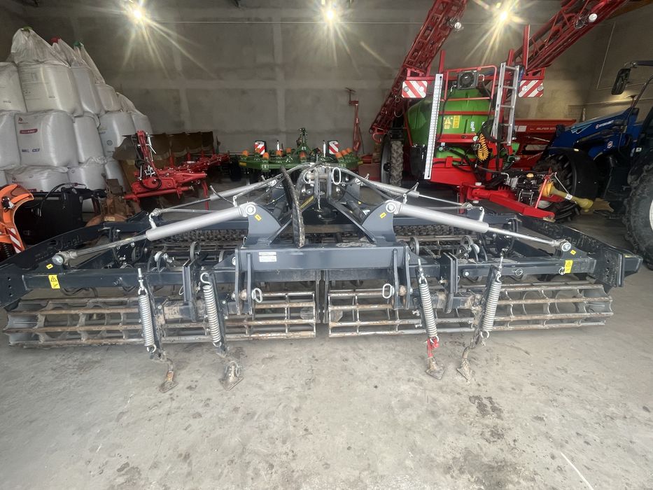 Kompaktowy Agregat uprawowy agrotom UPH 4,5