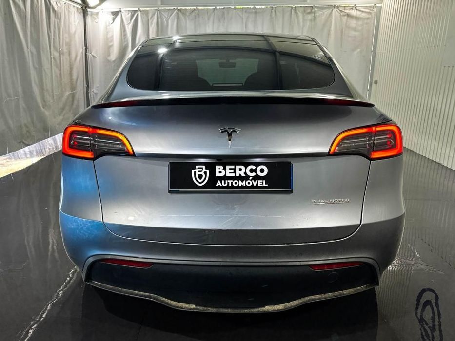Tesla Model Y Performance Dual Motor AWD