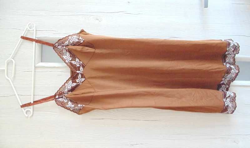 Mytoni brązowa śliczna halka damska z koronką 38