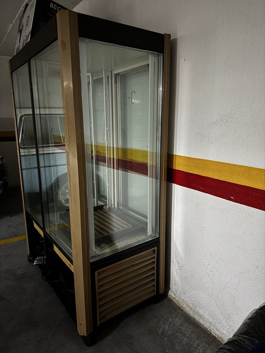 Vitrine Dupla de Pastelaria