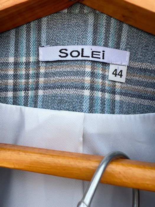 Жіночий костюм Solei 44 р