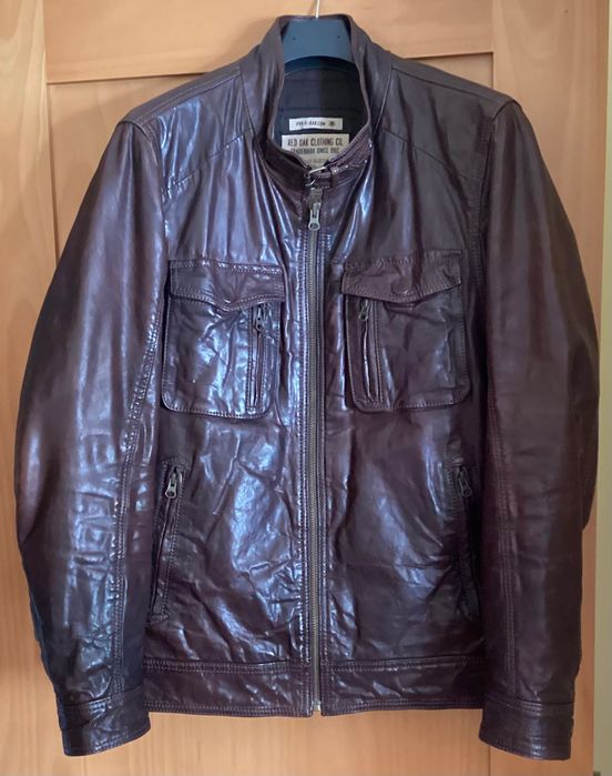 Blusão em couro da marca Red Oak