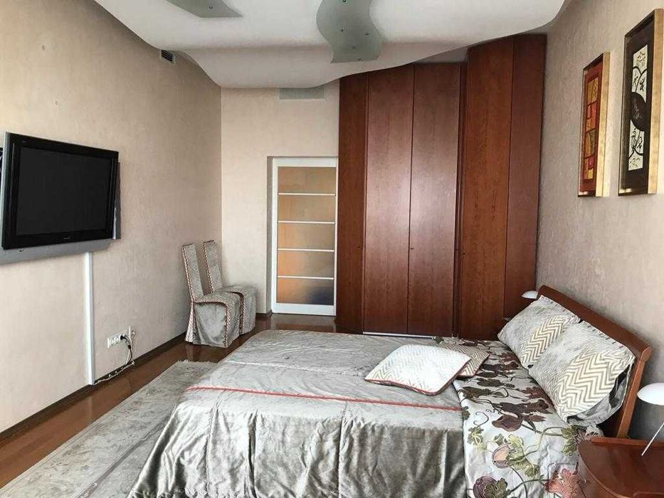 Ковпака 17 Стильна 4 кімнатна квартира з панорамним видом Києва - View 4