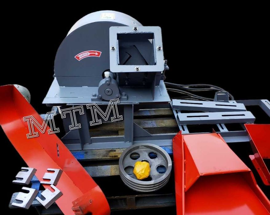 Kruszarka NA WOM do drewna pod Pelet, młyn do trocin, zrębek 30/37Kw