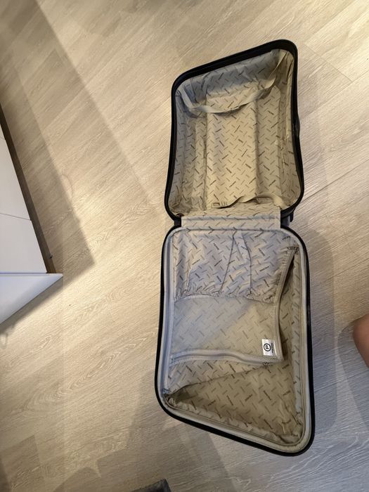 Валіза Pierre Light для подорожі   розмір М