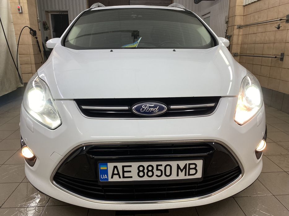 Продам Ford Grand C-Max срочно
