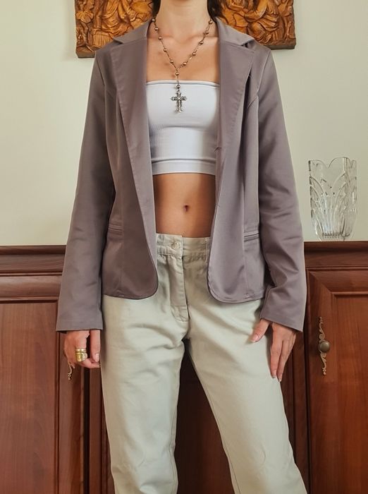 Szara połyskująca marynarka