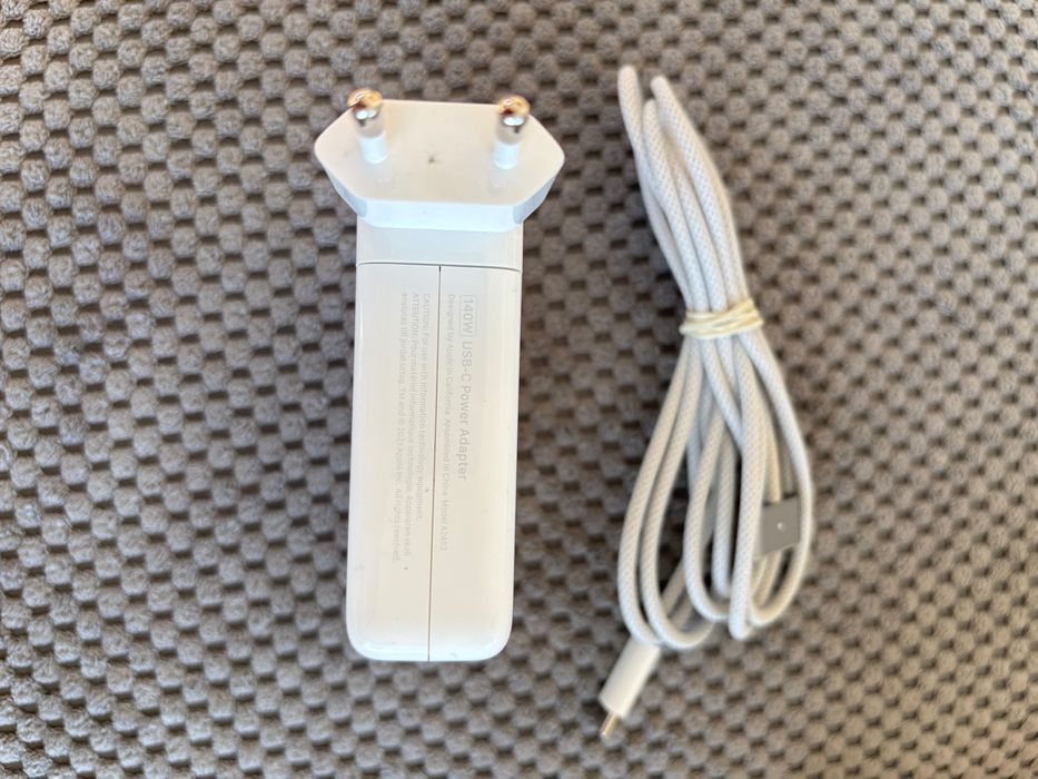 Oryginalny zasilacz ładowarka Apple MacBook 140w MagSafe 3