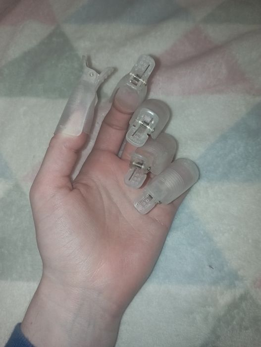 Затискач кліпси для нігтів прозорі