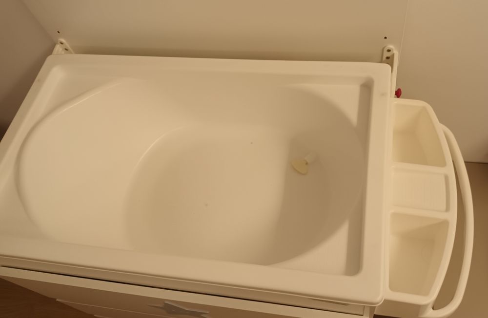 Cómoda quarto criança com banheira + cama grades com colchão