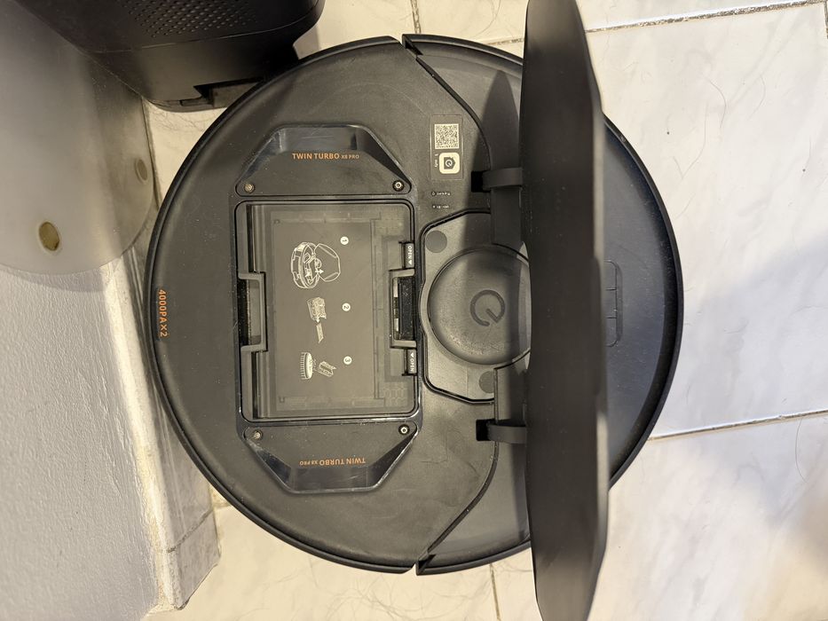 Eufy Clean X8 Pro com Base Autodescarregável - Twin-Turbine 4000Pa