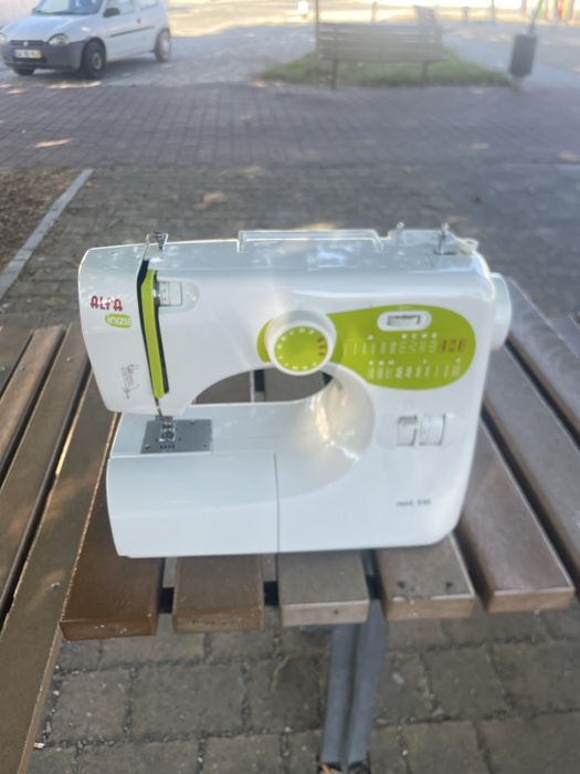 Maquina de costura Alfa 530