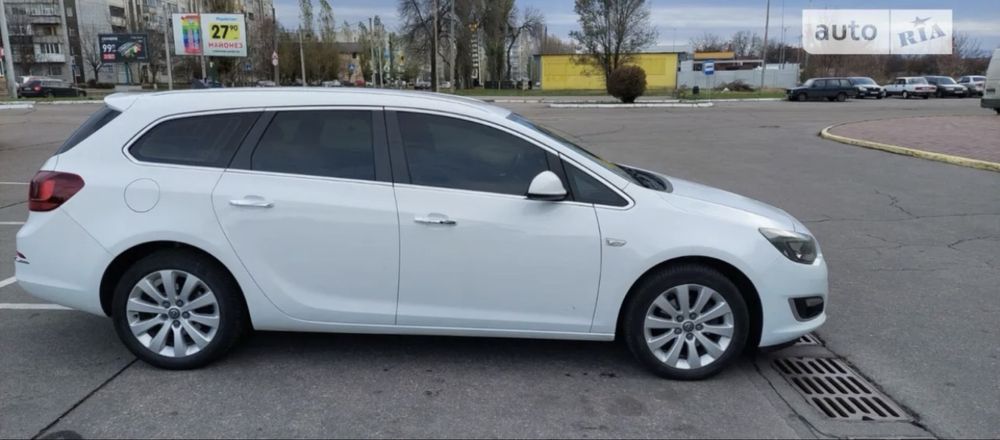 Opel Astra j 2013  1,7 Cosmo