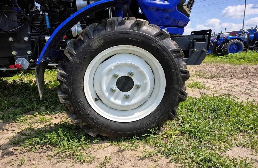 Мінітрактор Forte RD-244 H трактор на широкій гумі