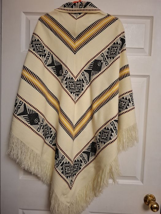 Пончо з комірцем та бахромою, етностиль ,100%вовна