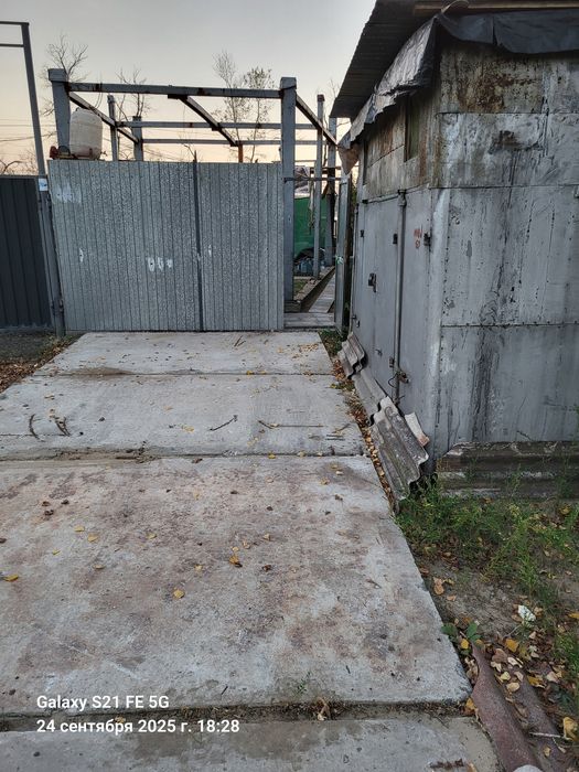 Причал №5 место, с отдельным входом 200000 торг